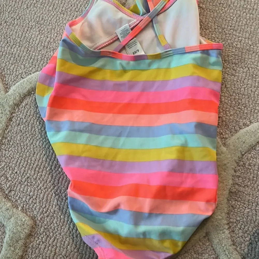 Osh kosh swimsuit size 6 girls